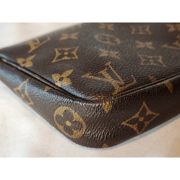 Louis Vuitton Monogram Pochette Accessoires SD0620 Brown Canvas Shoulder Bag - Picture 7 of 15